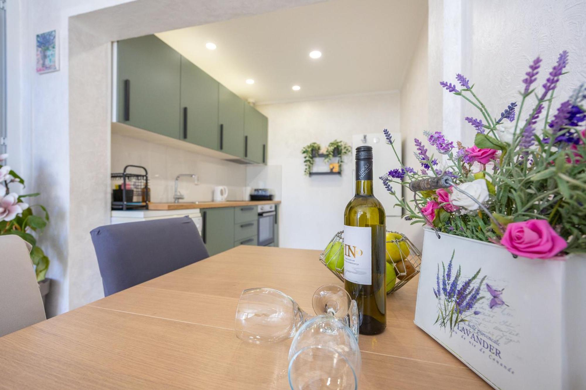 Apartments Tanja Baška Voda Εξωτερικό φωτογραφία